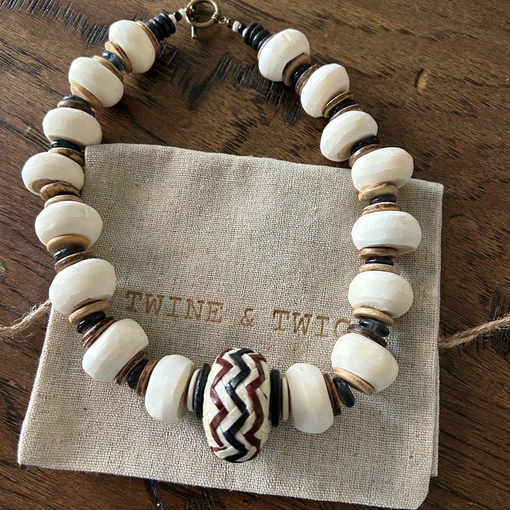 Twine and Twig necklace. Never been worn. 20”